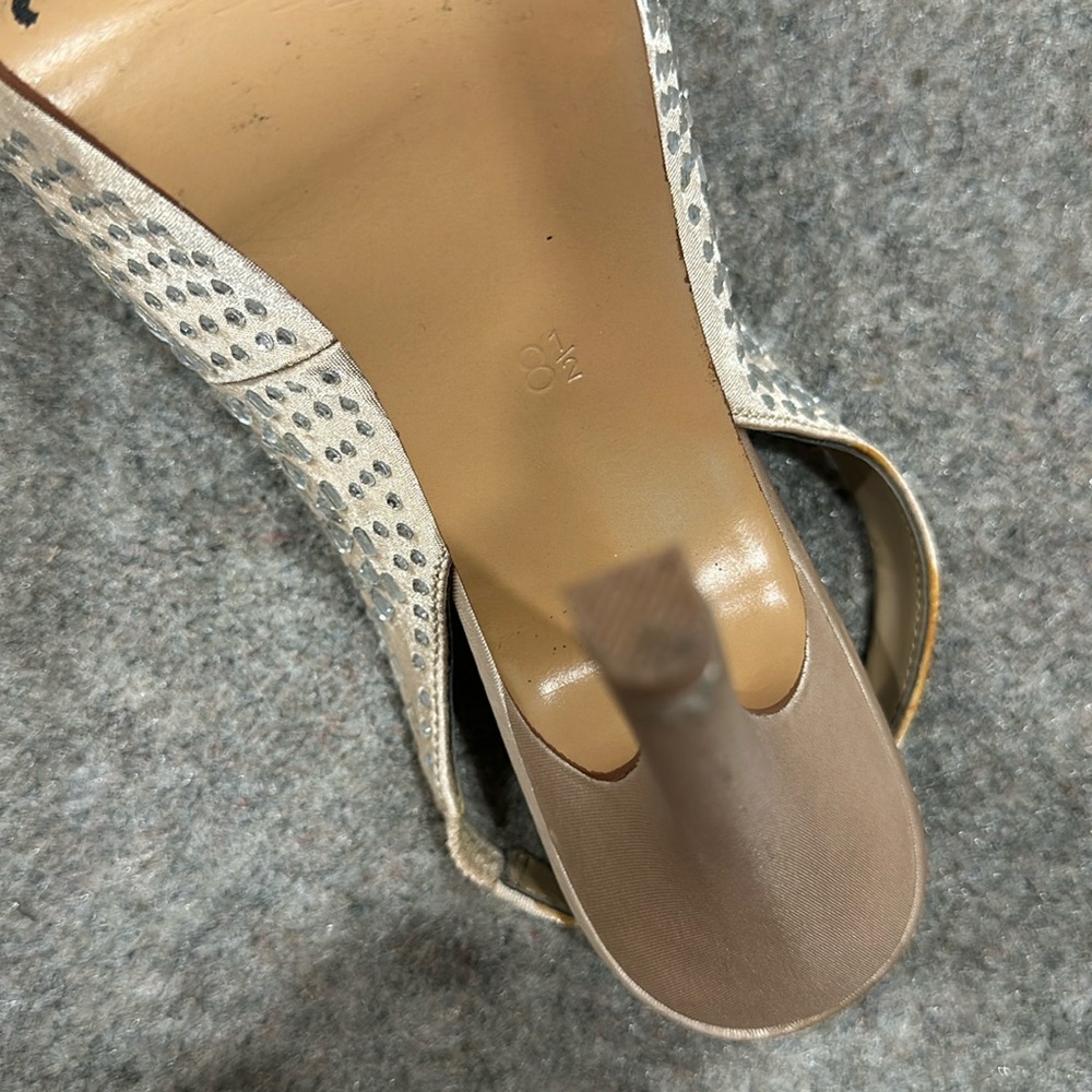 Heels - Picture 5 of 9
